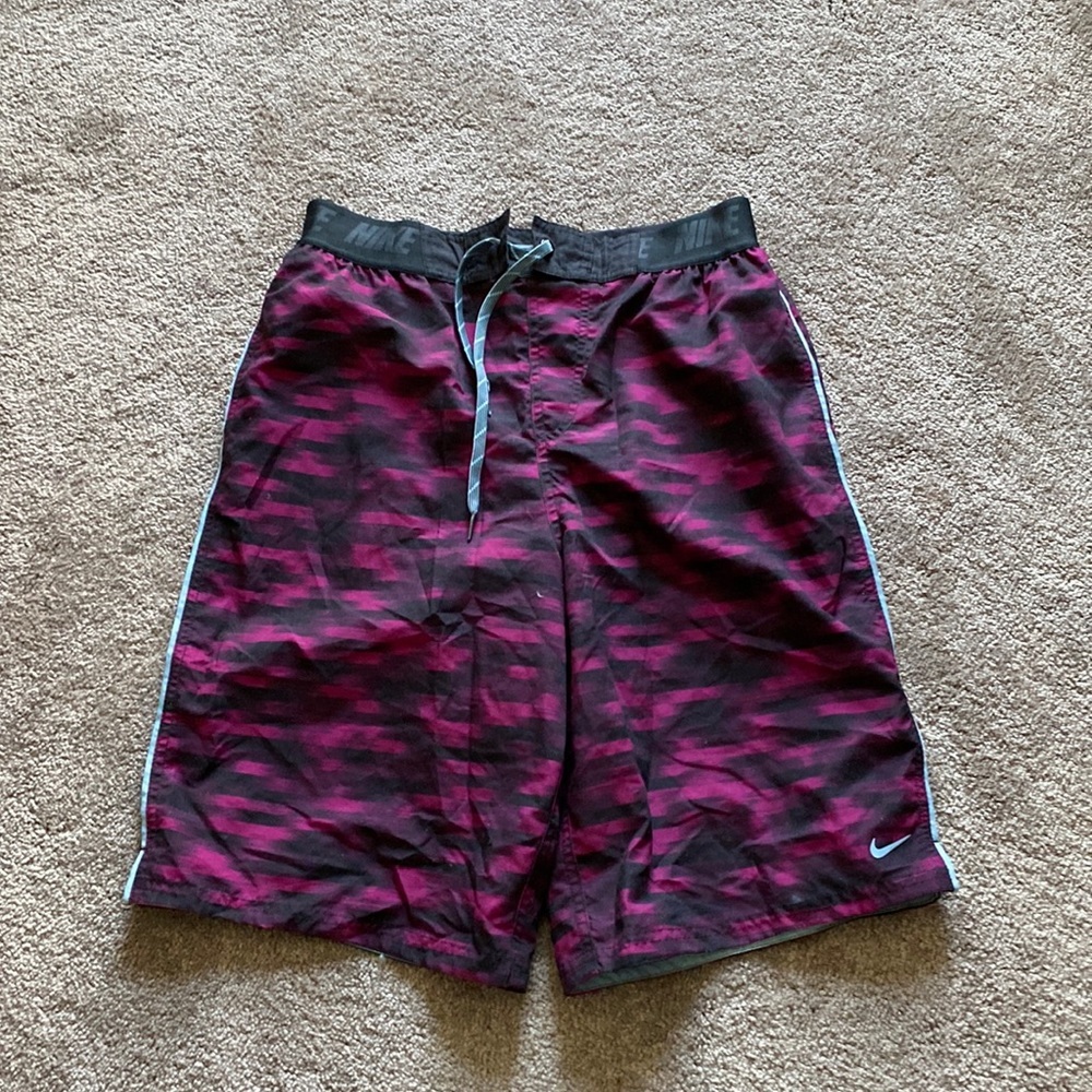 Nike Swim Trunks SIZE M Black Purple Camo Board Shorts Swoosh Logo